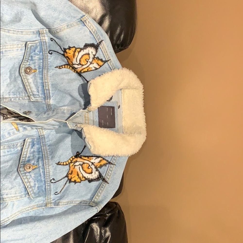 Jean jacket - Picture 2 of 3
